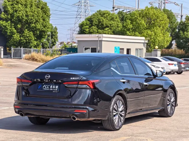Nissan Teana — Фото автомобиля 5