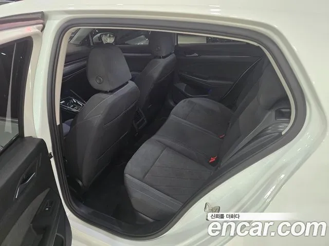 Volkswagen Golf Golf 8 поколение 2.0 TDI Prestige — Фото автомобиля 14
