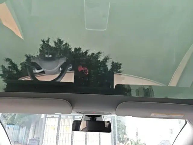 Tesla Model 3 — Фото автомобиля 13