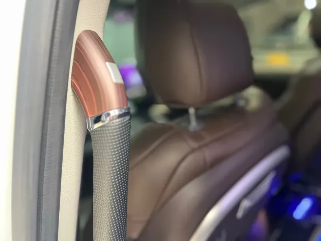 Toyota Sienna — Фото автомобиля 9