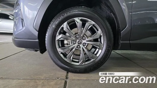 Toyota RAV4 — Фото автомобиля 12