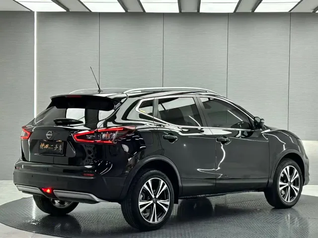 Nissan Qashqai — Фото автомобиля 5