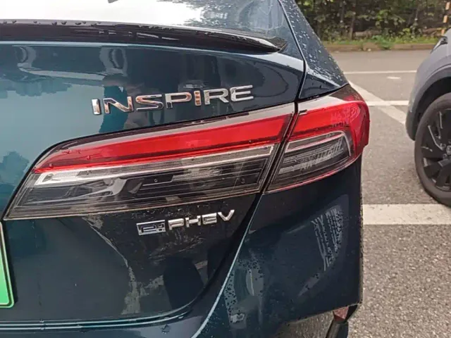 Honda Inspire Hybrid — Фото автомобиля 7