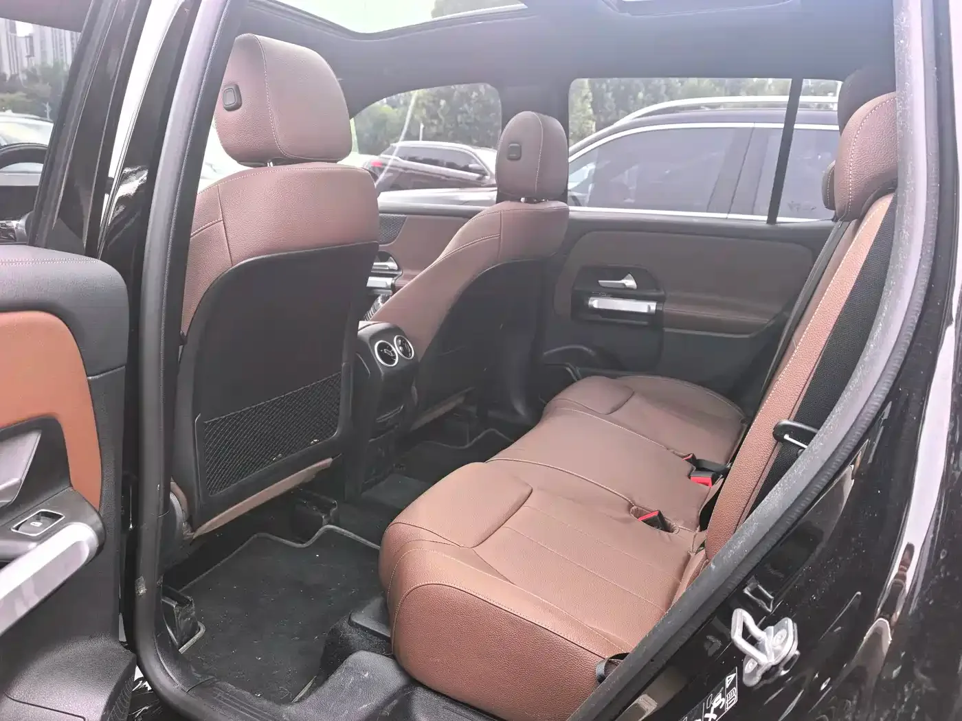Mercedes-Benz Mercedes-Benz GLB 2025 GLB 220 Dynamic — Фото автомобиля 5