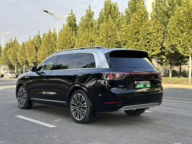 Aito M9 — Фото автомобиля 9