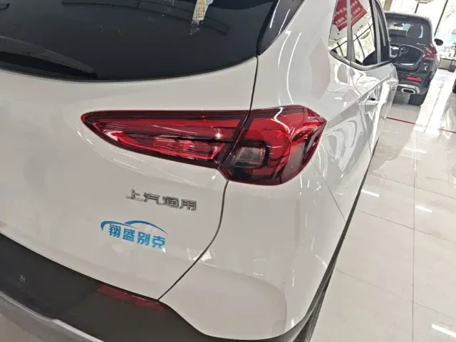 Buick Encore — Фото автомобиля 7