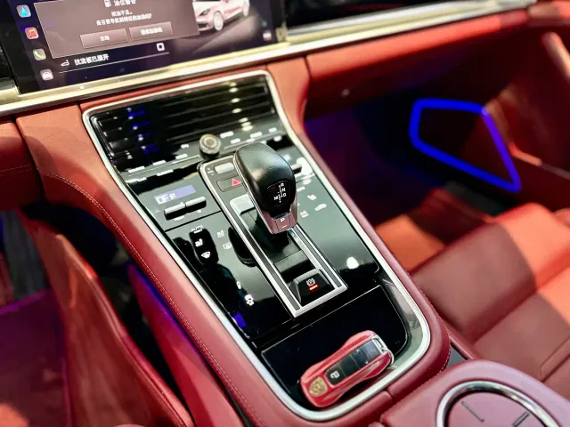 Porsche Panamera — Фото автомобиля 8
