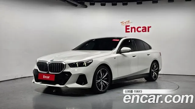 BMW 5-Series 5 серия (G60) 530i xDrive M Sport — Фото автомобиля 11