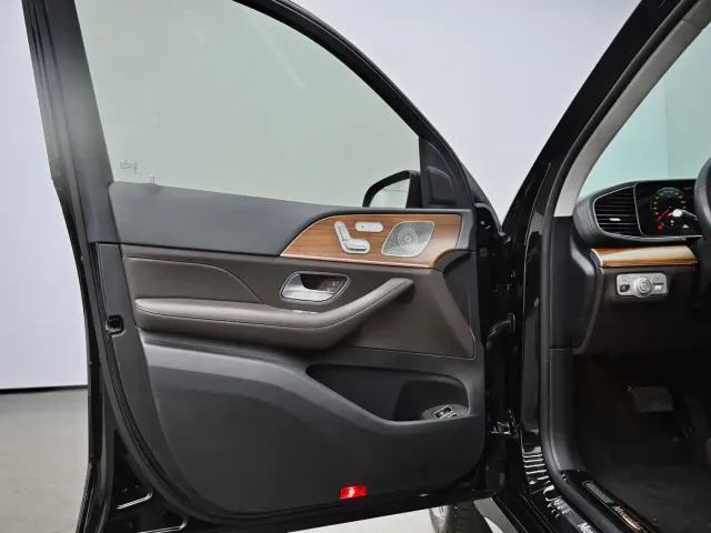 Mercedes-Benz GLE-Class — Фото автомобиля 19