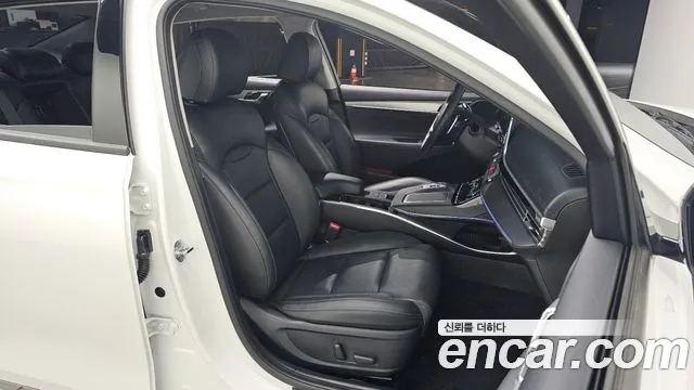 Hyundai Grandeur Новый Grandeur IG — Фото автомобиля 12