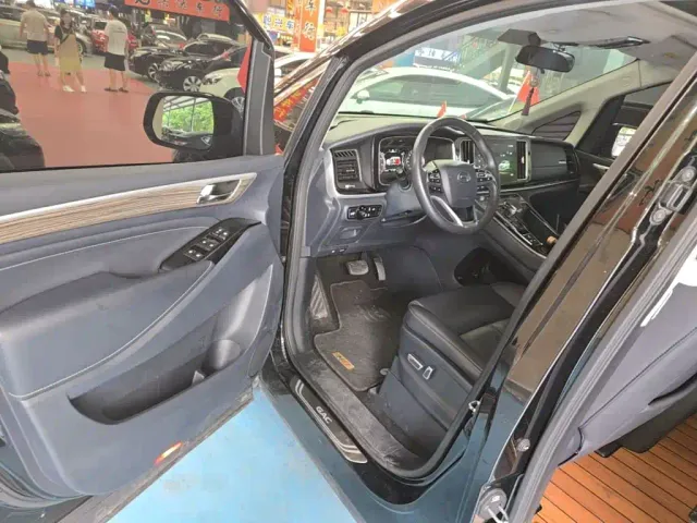 GAC Trumpchi M8 — Фото автомобиля 15