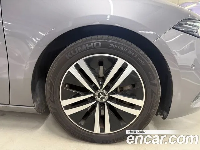 Mercedes-Benz A-Class W177 — Фото автомобиля 5