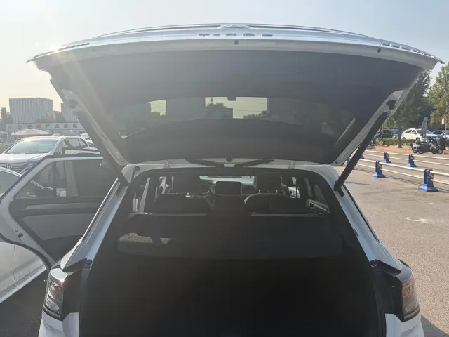 Volkswagen T-Roc — Фото автомобиля 12