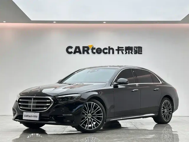 Фотография автомобиля — Mercedes-Benz E-Class