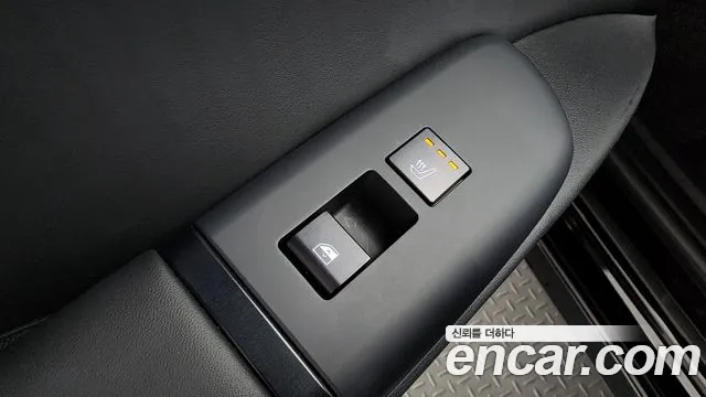 Hyundai Grandeur Grandeur (GN7) 2.5 Бензин 2WD — Фото автомобиля 28