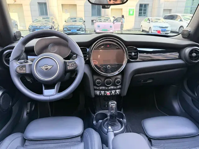 MINI Hatch — Фото автомобиля 9