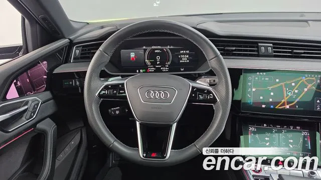Audi e-tron — Фото автомобиля 18