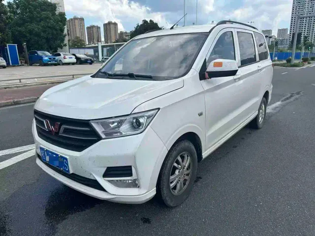 Фотография автомобиля — Wuling Hongguang