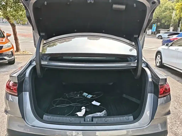 BYD Qin L — Фото автомобиля 18