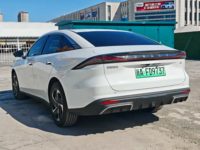 Geely Galaxy L6 — Фото автомобиля 9