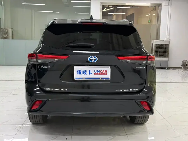 Toyota Highlander — Фото автомобиля 5