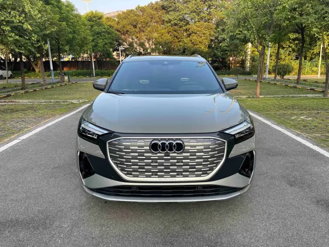Audi Q4 e-tron — Фото автомобиля 2