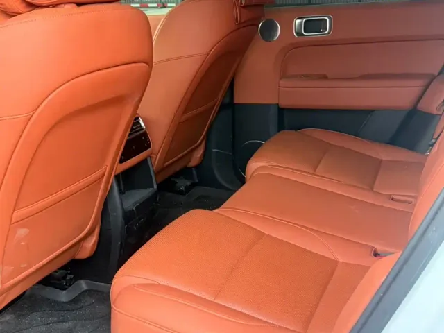 Li Auto L6 — Фото автомобиля 7