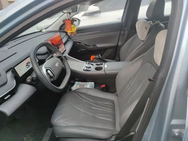 Geely Galaxy L6 — Фото автомобиля 16