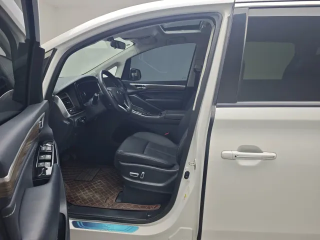 GAC Trumpchi M8 — Фото автомобиля 10