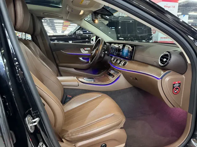 Mercedes-Benz E-Class — Фото автомобиля 12