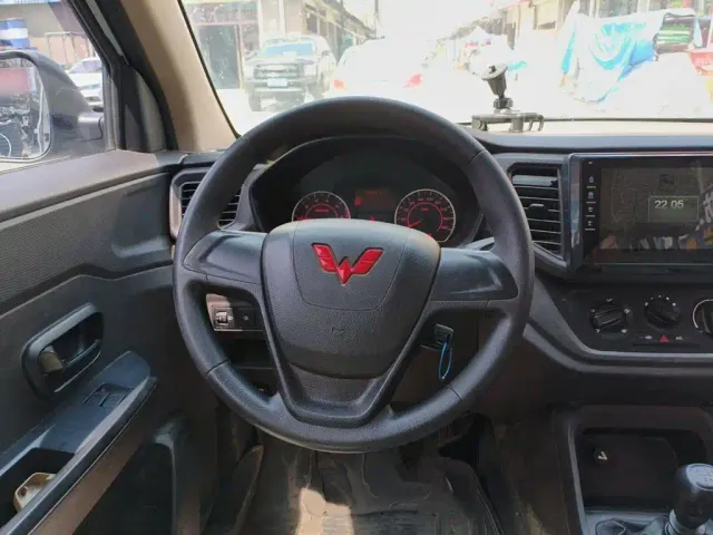 Wuling Hongguang V — Фото автомобиля 2