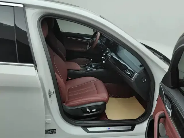 BMW BMW 5 Series 2022 Model Second Facelift 525Li M Sport Package — Фото автомобиля 8