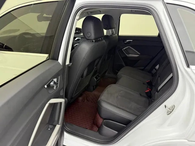 Audi Q3 — Фото автомобиля 14