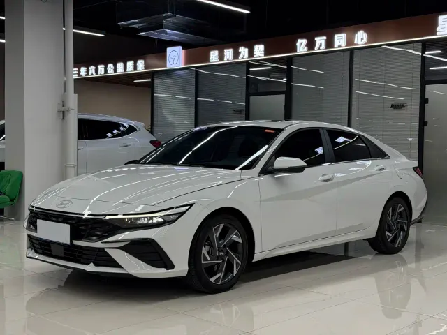 Фотография автомобиля — Hyundai Elantra