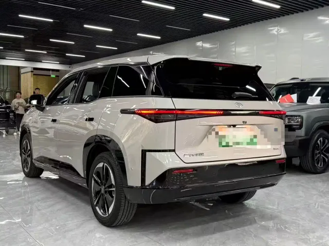 Toyota BoZhi 3X — Фото автомобиля 8