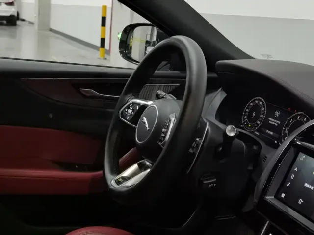 Jaguar XEL — Фото автомобиля 22
