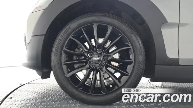 MINI Clubman — Фото автомобиля 5