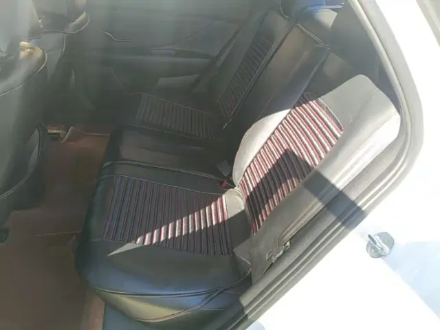 Hyundai Elantra — Фото автомобиля 16