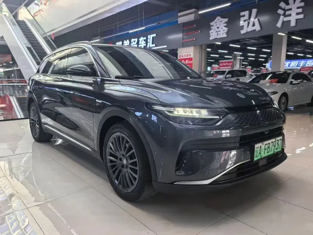 Leapmotor C11 — Фото автомобиля 3