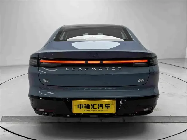 Leapmotor Leapmotor B01 2026 550 LiDAR Edition — Фото автомобиля 5