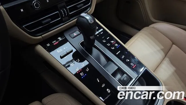 Porsche Macan — Фото автомобиля 9
