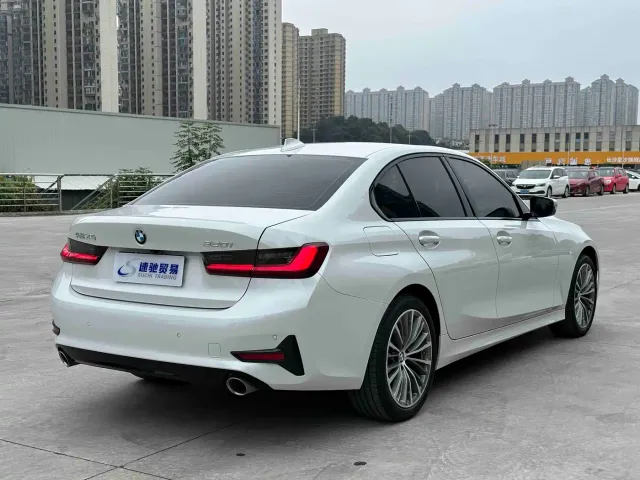 BMW 3 Series — Фото автомобиля 6