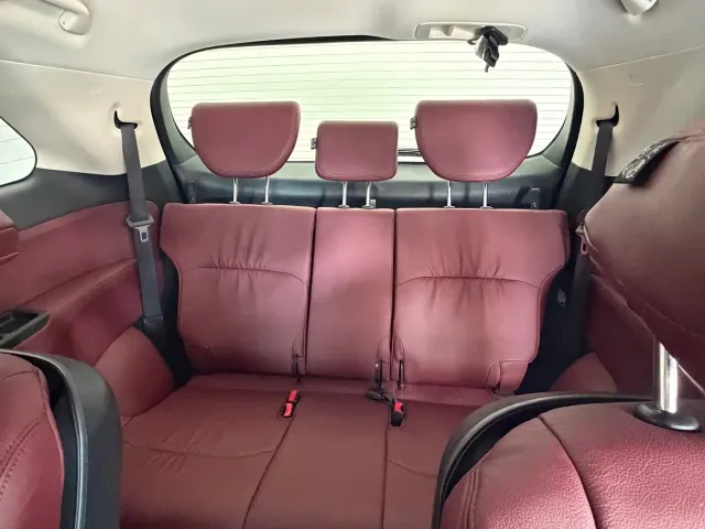 Honda Elysion — Фото автомобиля 15