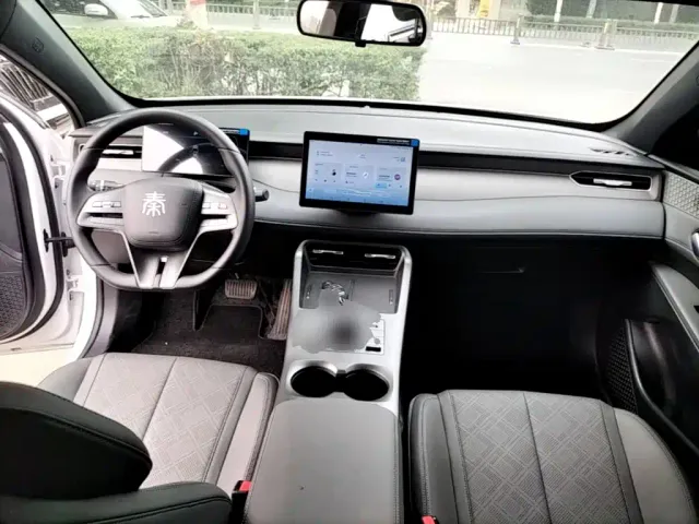 BYD Qin PLUS — Фото автомобиля 9
