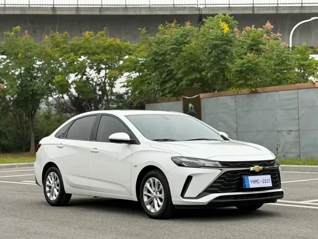 Chevrolet Monza — Фото автомобиля 3