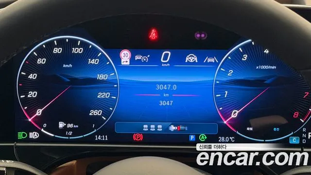 Mercedes-Benz E-Class — Фото автомобиля 8