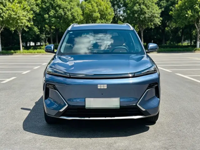 Geely Galaxy Starship 7 EM-i — Фото автомобиля 2