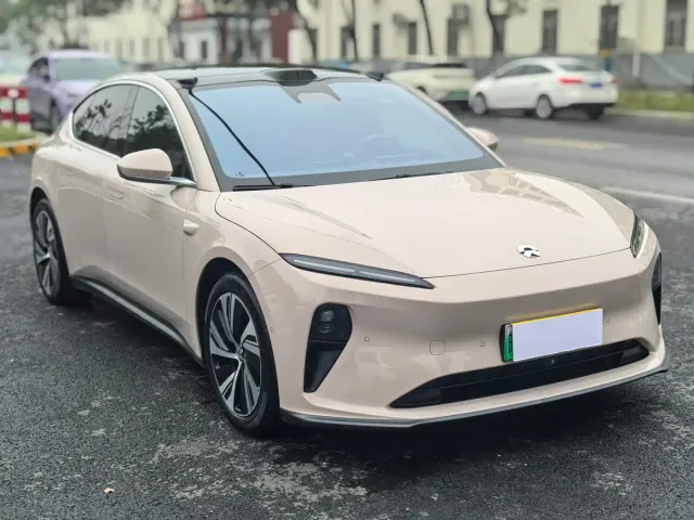 Nio ET5 — Фото автомобиля 3