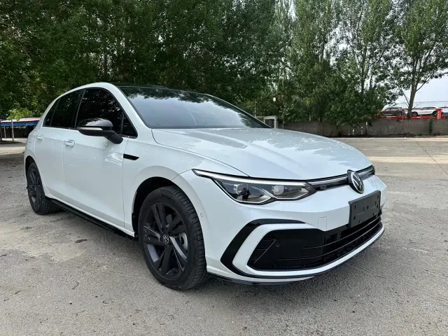 Фотография автомобиля — Volkswagen Golf