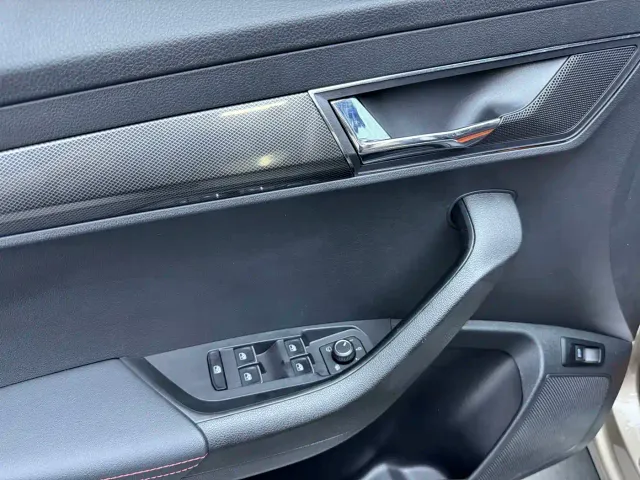 Skoda Karoq — Фото автомобиля 11